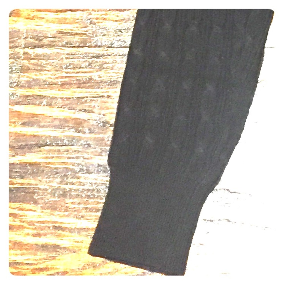 Medium / Large ( 7 - 10 ) New Without Tags Black Cable Knit Sweater Leggings - Picture 2 of 3